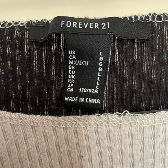 Yin Yang long sleeve crop top - Picture 3 of 3